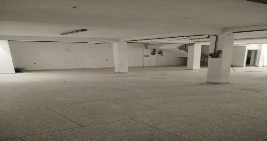 مستودع / محل مهني مع طابق علوي (ميزانين) – المنطقة الصناعية جزناية