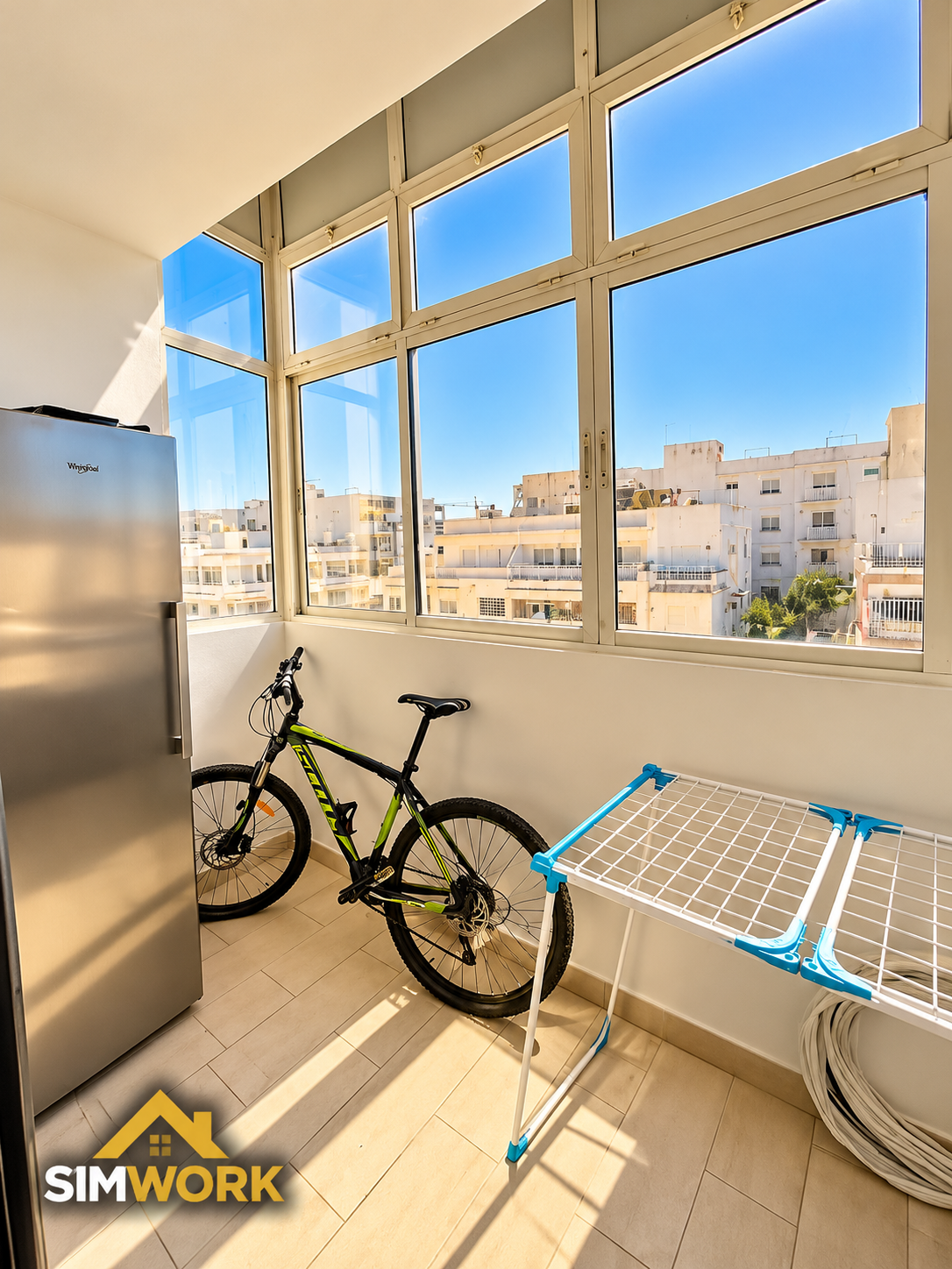Appartement de standing avec grande terrasse et 2 places de garage à louer – Lotinord, Tanger