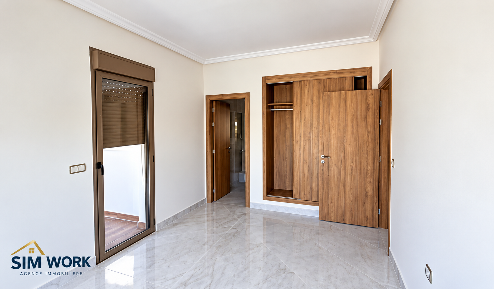 À louer – Bel appartement 3 chambres avec terrasse à Riad Salam